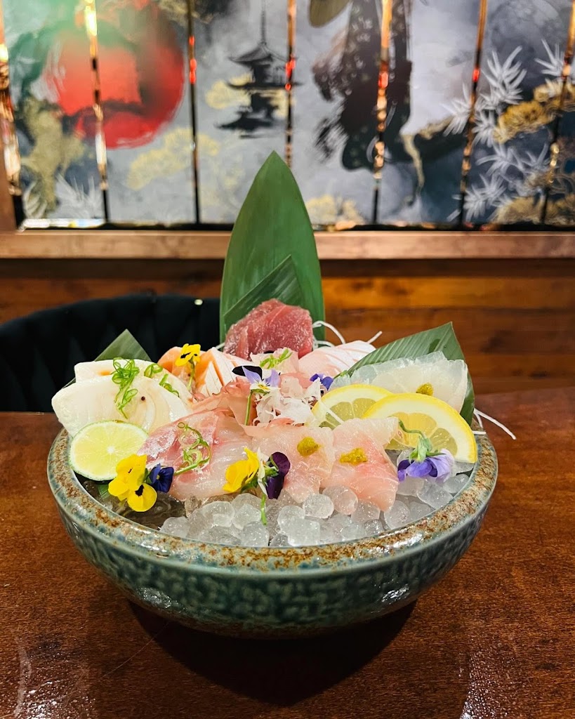 Akeno Sushi Bar and Thai Alexandria