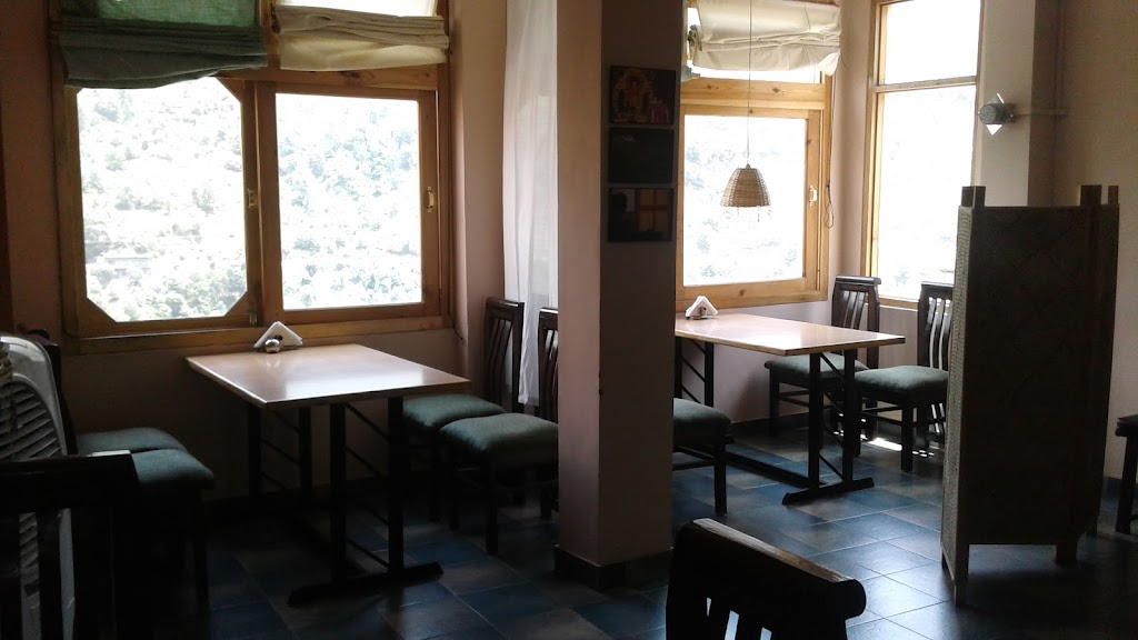 Maitre Good Food Cafe