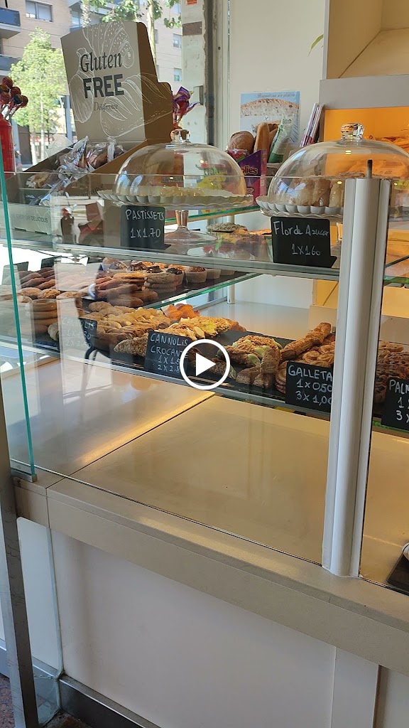 Audrey Brunch & Coffee — Videos