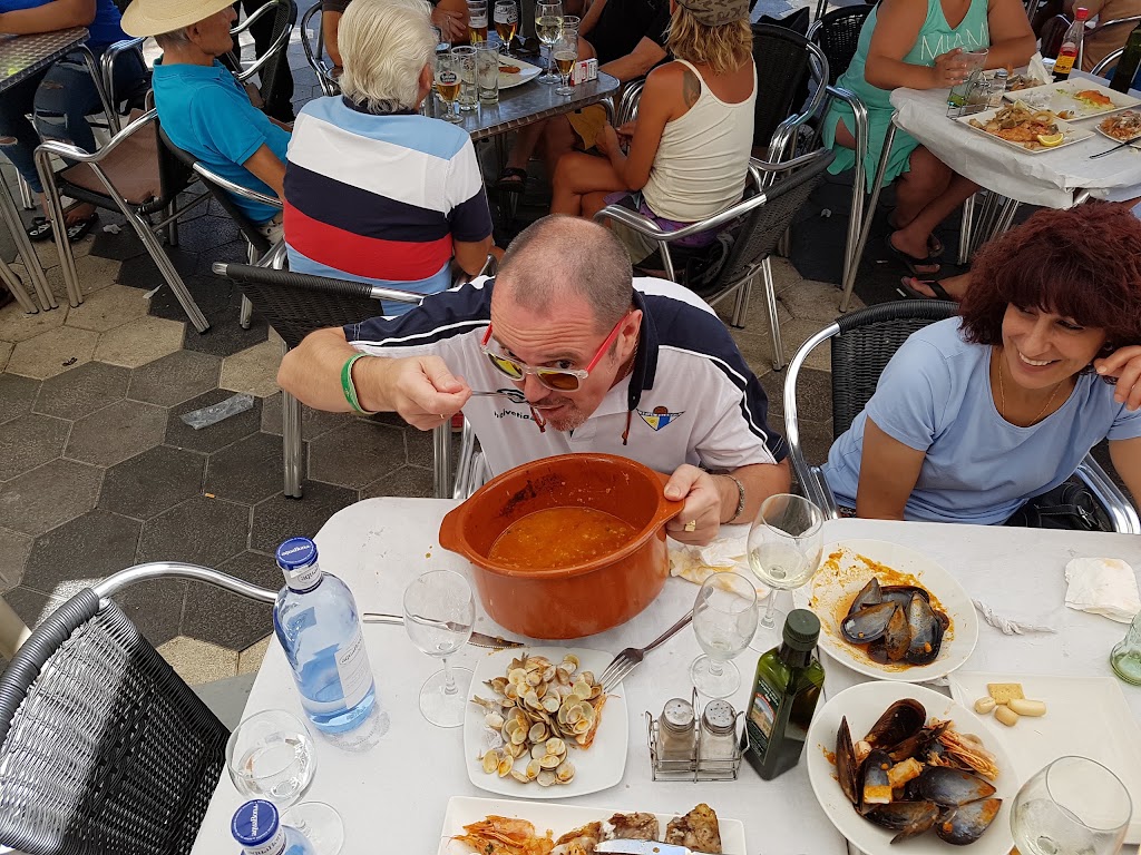 Bar Piscolabis — Comida y bebida
