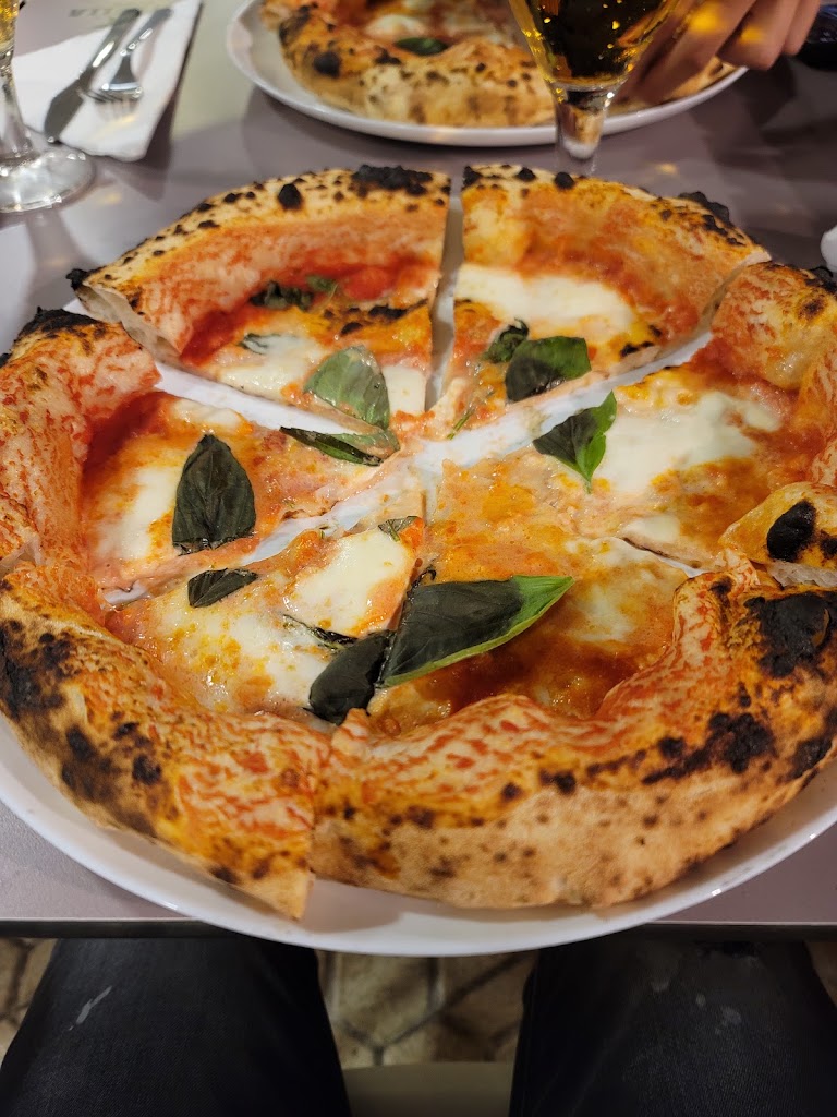 Salento Pizzeria spaghetti 17 resturante — Comida y bebida