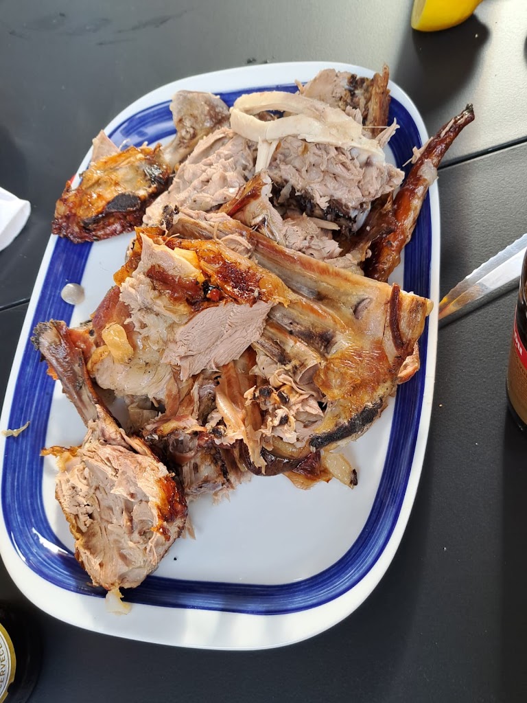 BAR LA BOLERA ASADOR CASA CANTABRIA — Comida y bebida
