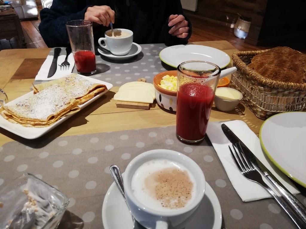 Comida y bebida