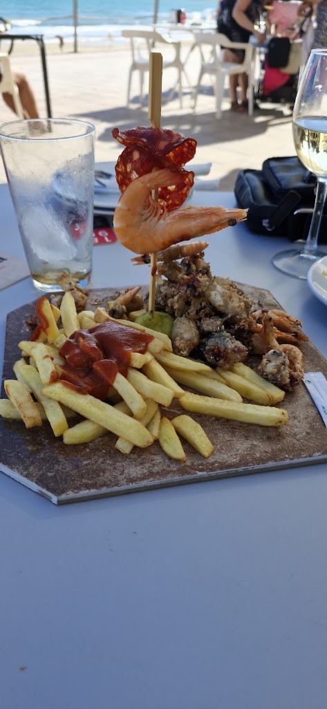 EL CAFE DE CARMEN — Comida y bebida