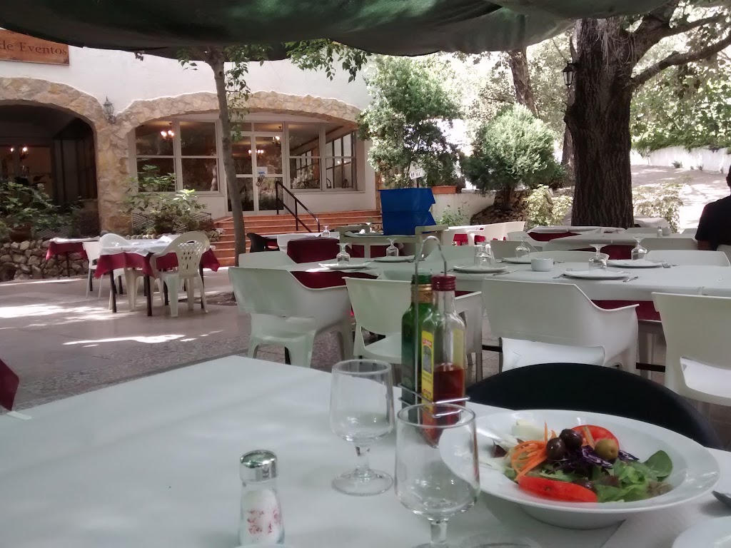 Restaurante Moli de Xirles — Comida y bebida