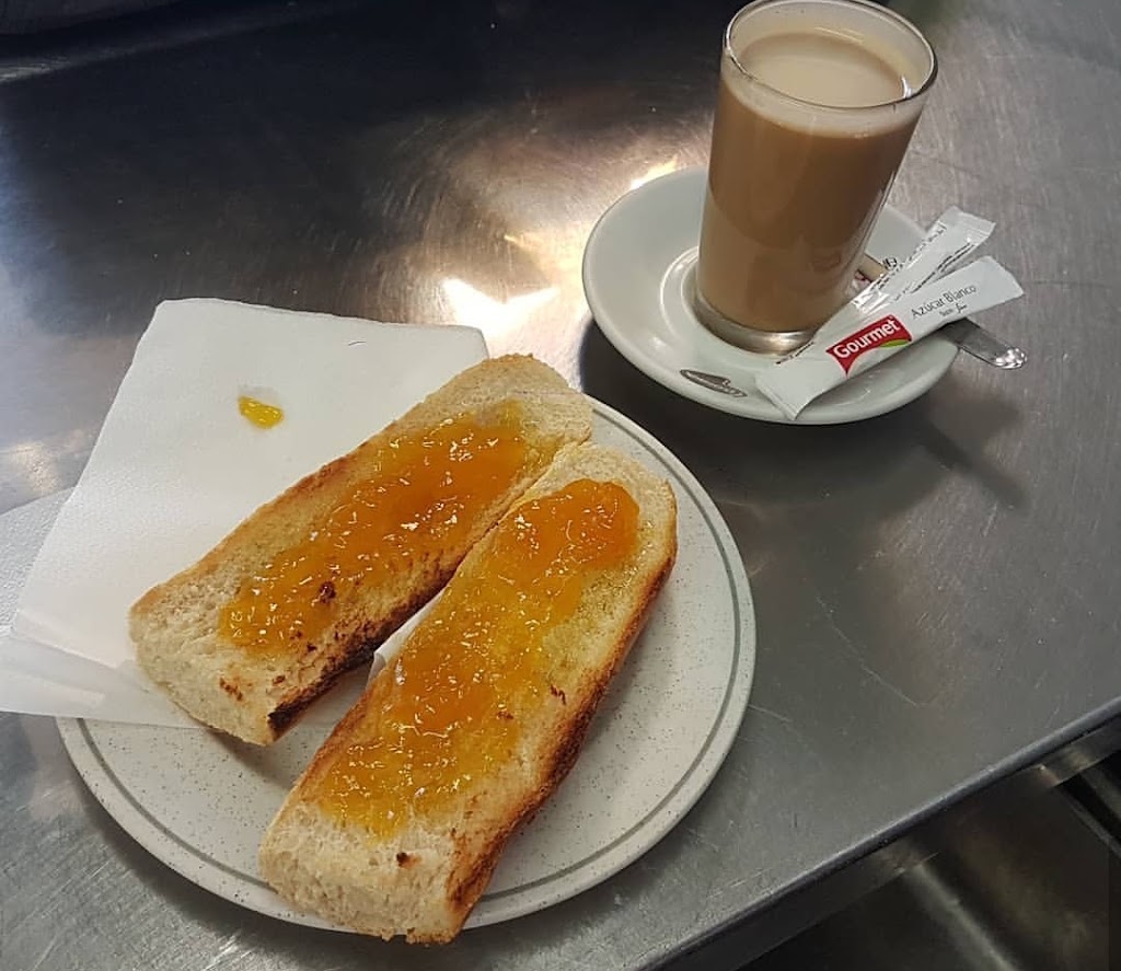 El Raco De L'angelina — Comida y bebida