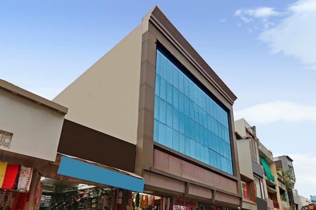 Oyo Hotel Royal