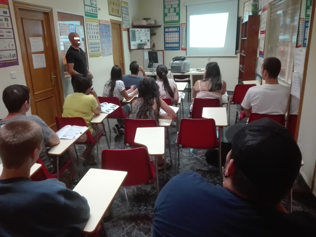 Autoescuela Benlloch - Godella — Del propietario