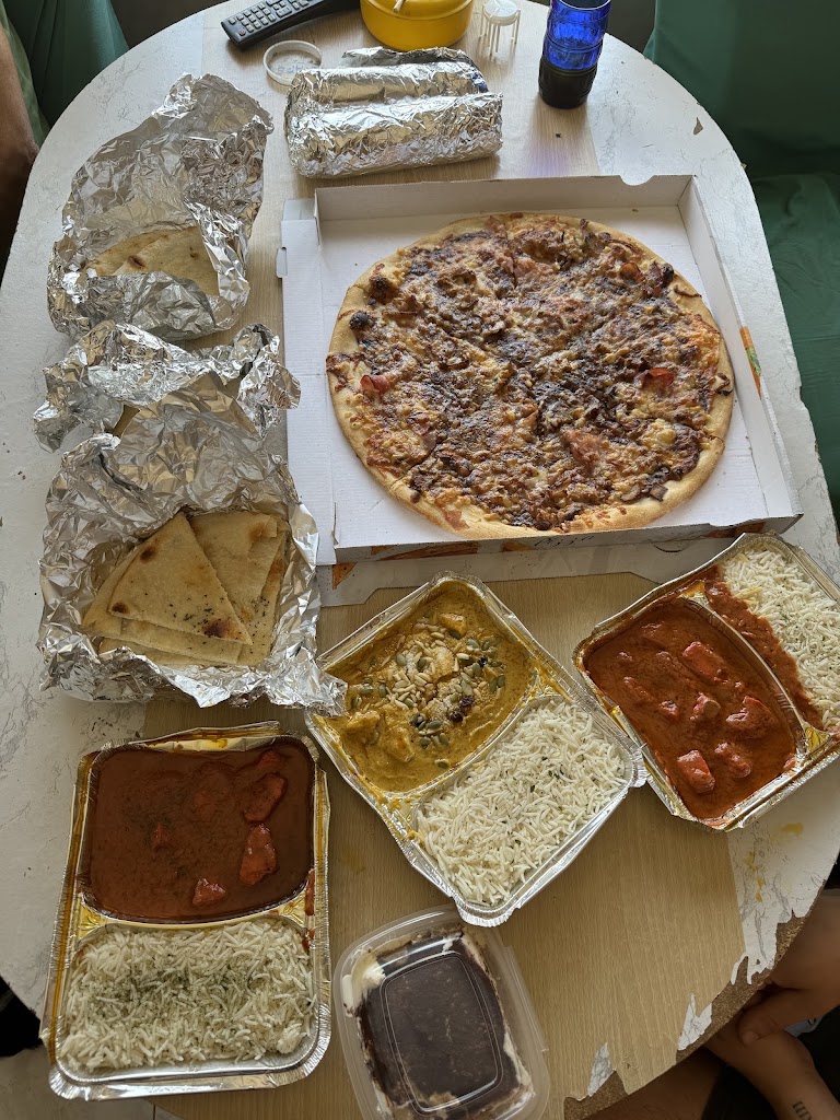 Pizzeria reino — Comida y bebida