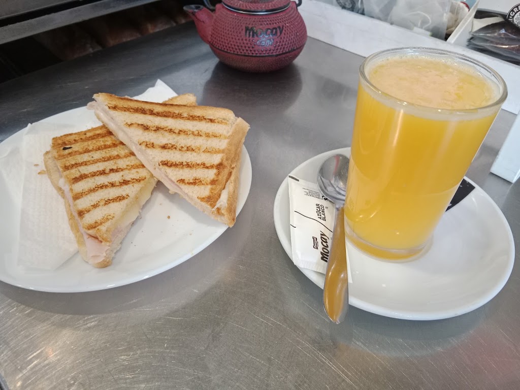 Cafe L'estona — Comida y bebida