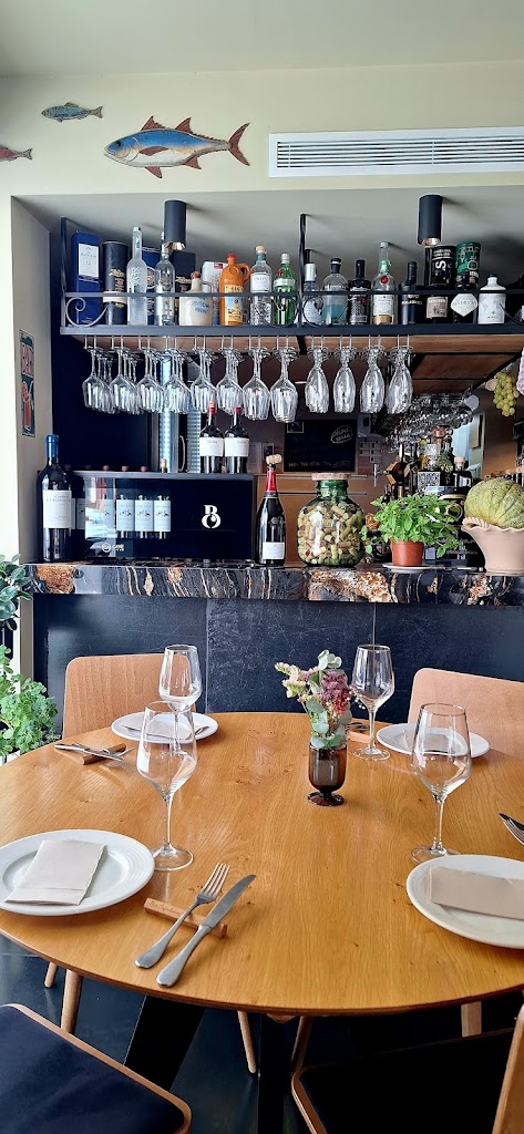 Bra Cafe Arturo — Comida y bebida