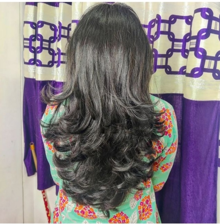 Dhanashri Beauty And Hair Saloon