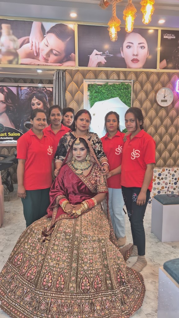 Lucky Makeup Studio And Academy