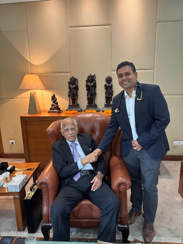 Dr. Dr Gautam Naik Best Cardiologist In Delhi Uk Trained