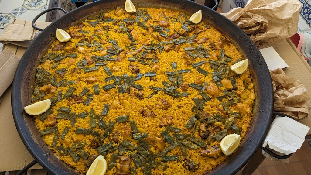 El Bon Dinar — Comida y bebida