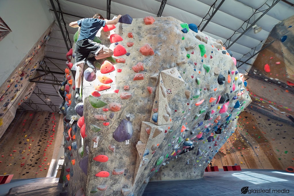  Hangar 18 Indoor Climbing Gym - Riverside