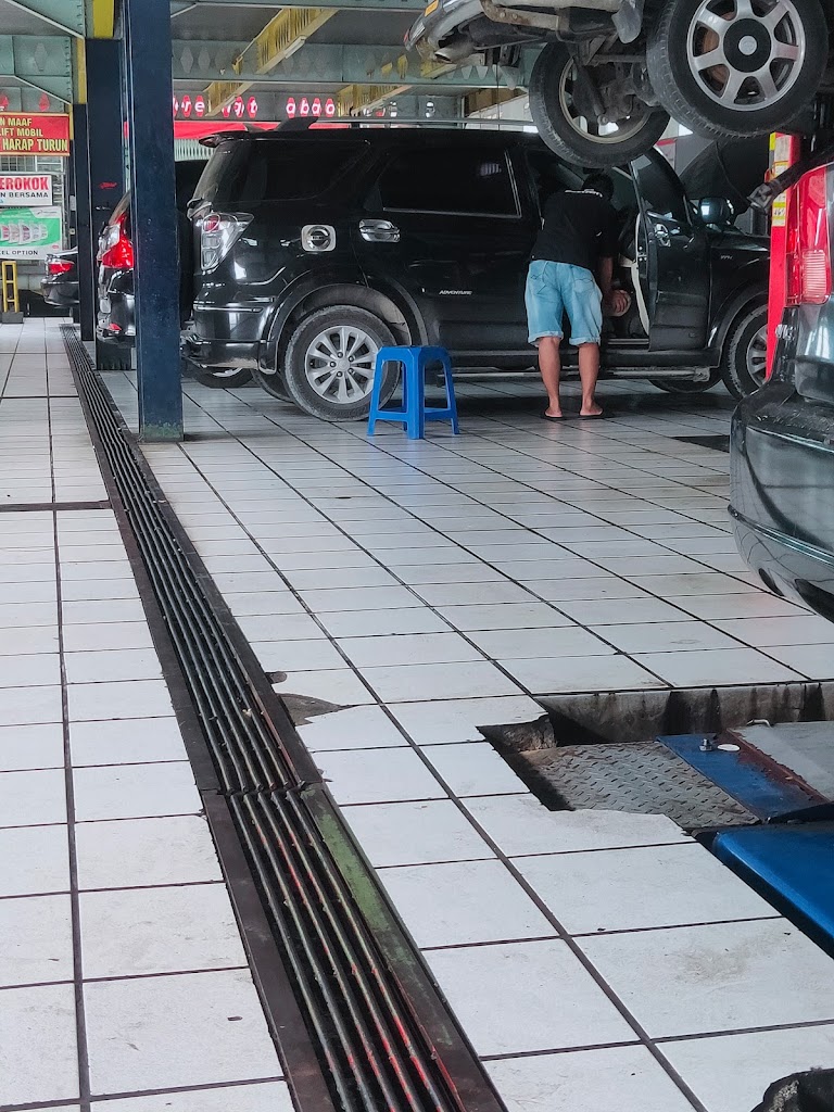 Bengkel Mobil Option
