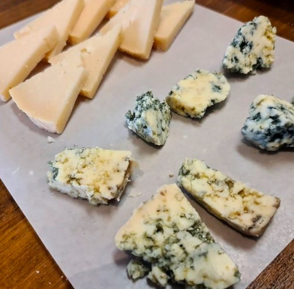 Bodega el jaleo — Del propietario