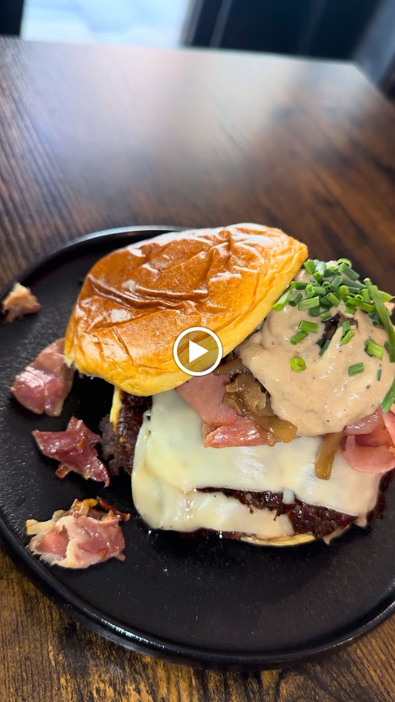 Smash tavern Burger club — Videos