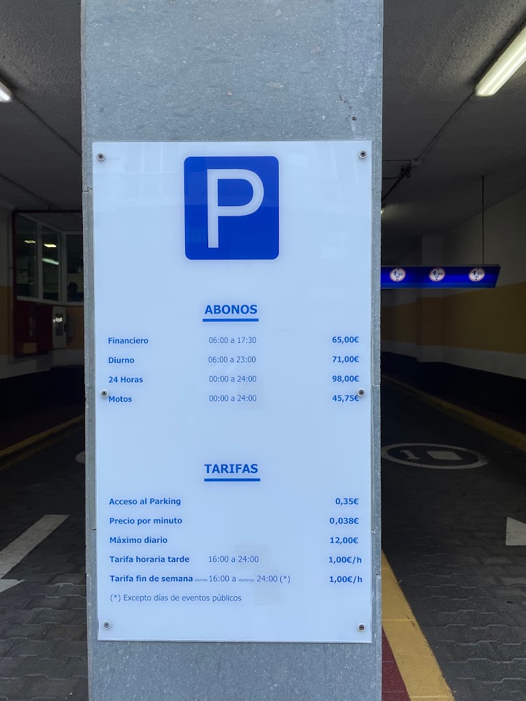 Calle Luis Doreste Silva Garage — Signo