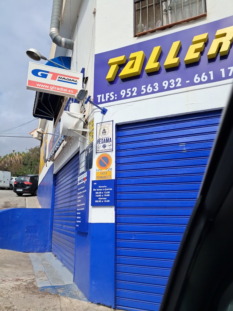 Neumaticos Salvi — Exterior