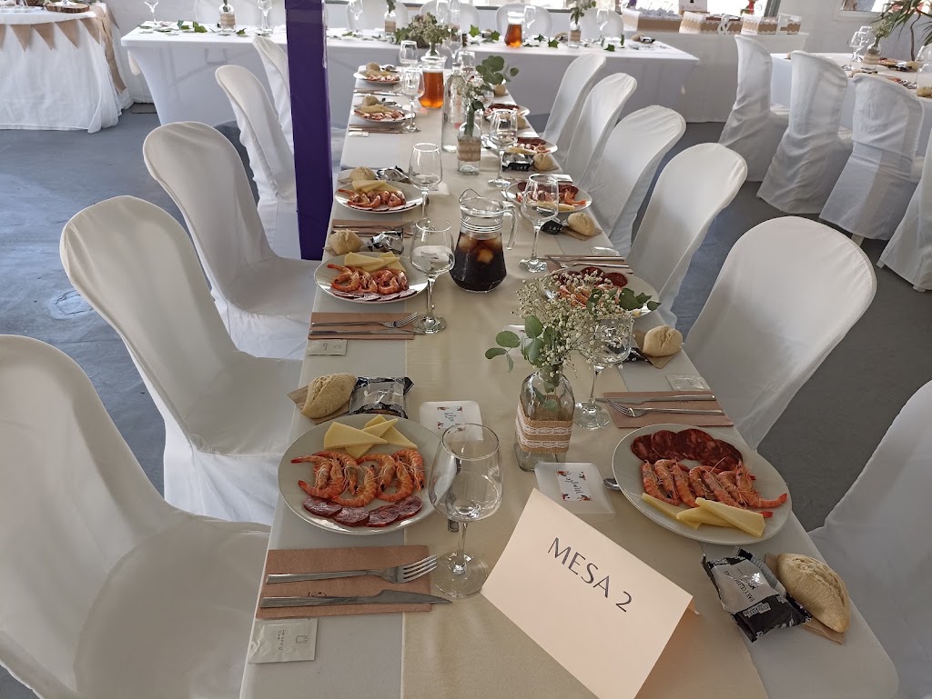 Bar y Celebraciones Minigolf — Comida y bebida
