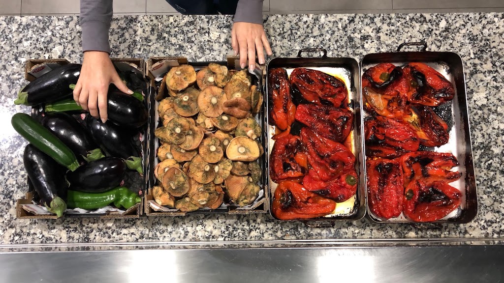 La Nova Fontana — Comida y bebida