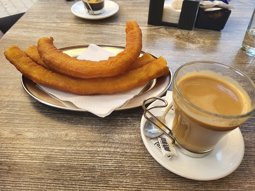 Taberna El Moniato Y Cafeteria Churreria El Moniato — Churro