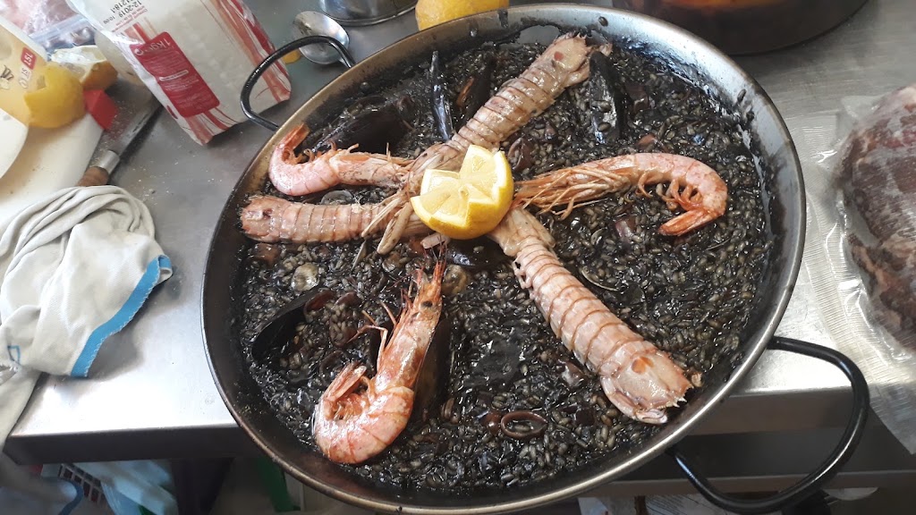 Restaurant OPORTO — Comida y bebida