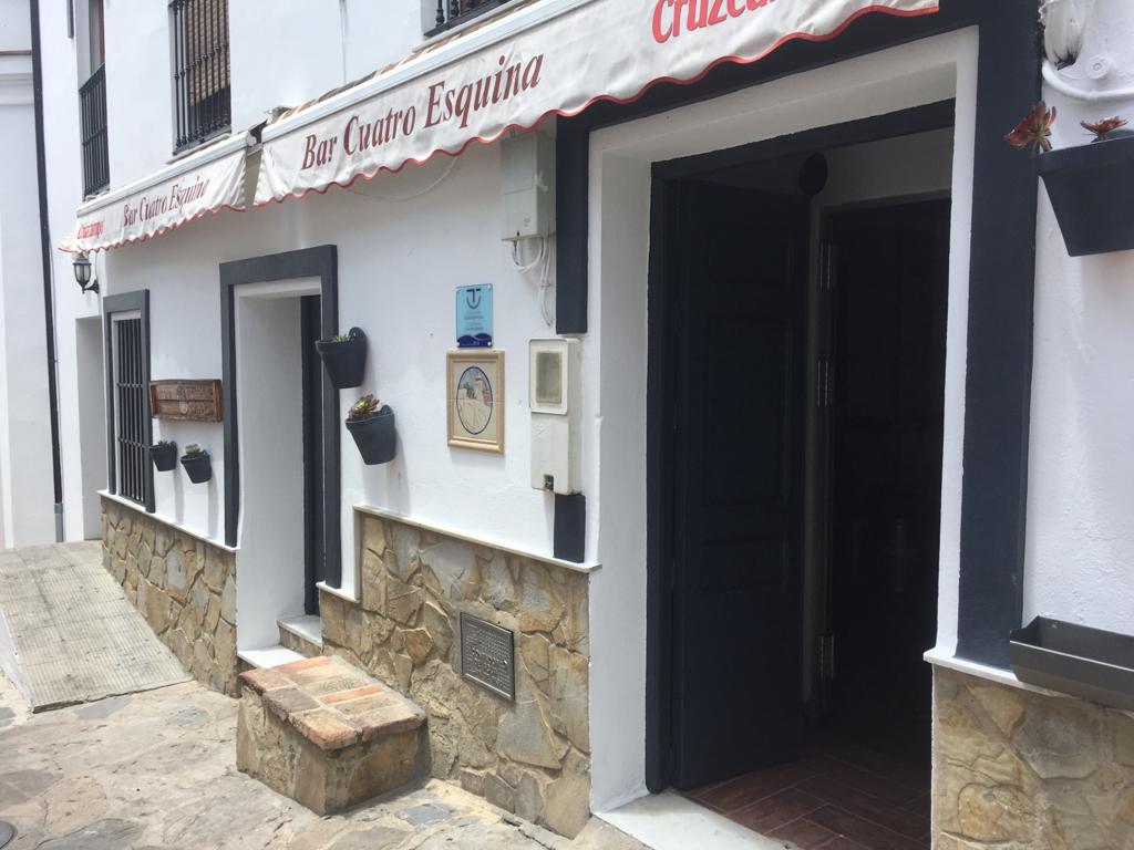 Las Cuatro Esquinas — Todas