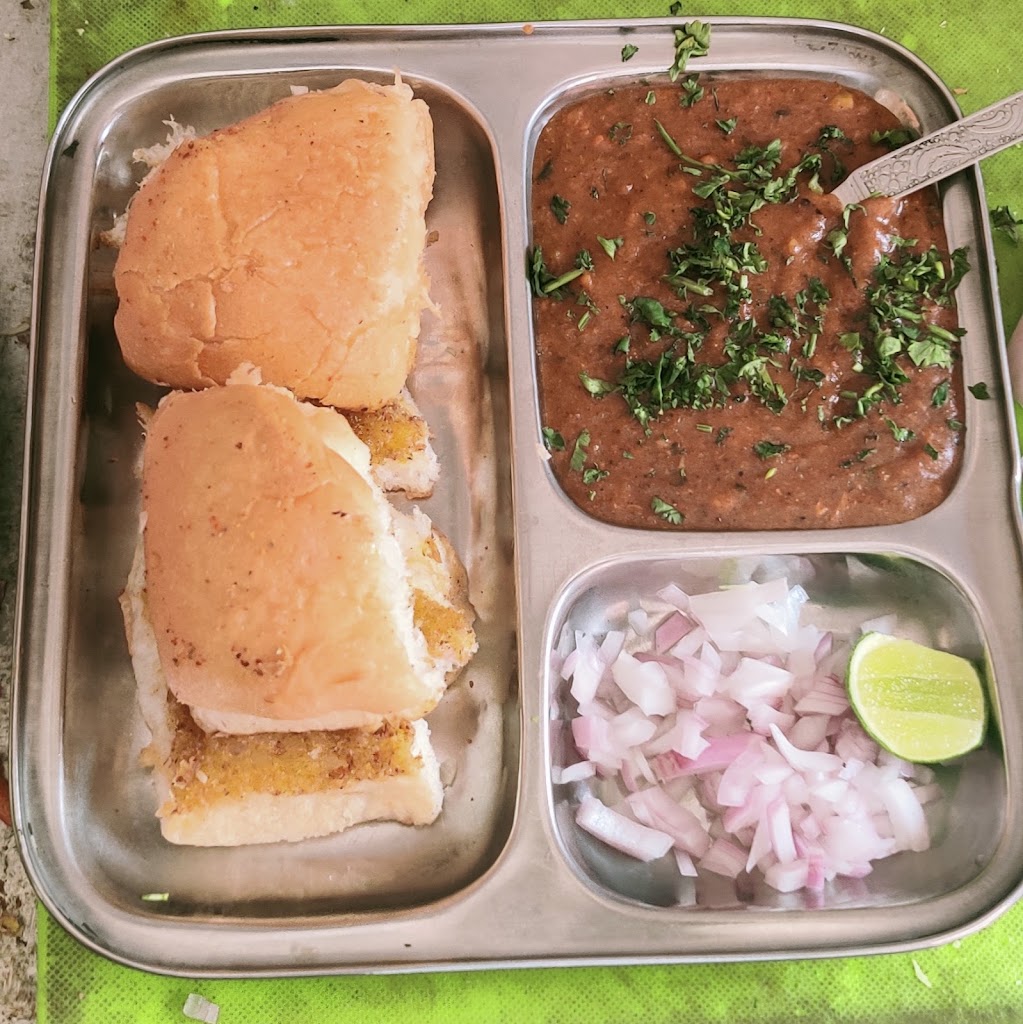 Vikky Fast Food Restaurant Gondia