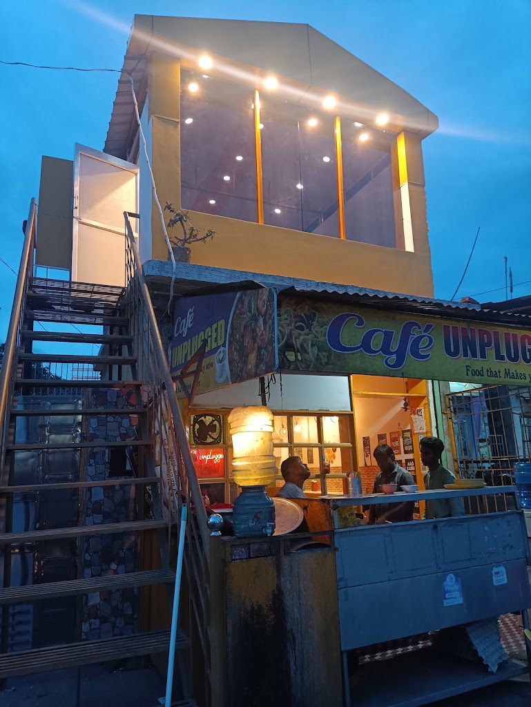 Cafe Unplugged