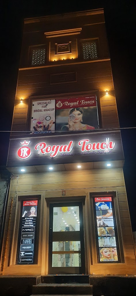 Royal Touch Makeup And Beauty Salon Best Beauty Parlour