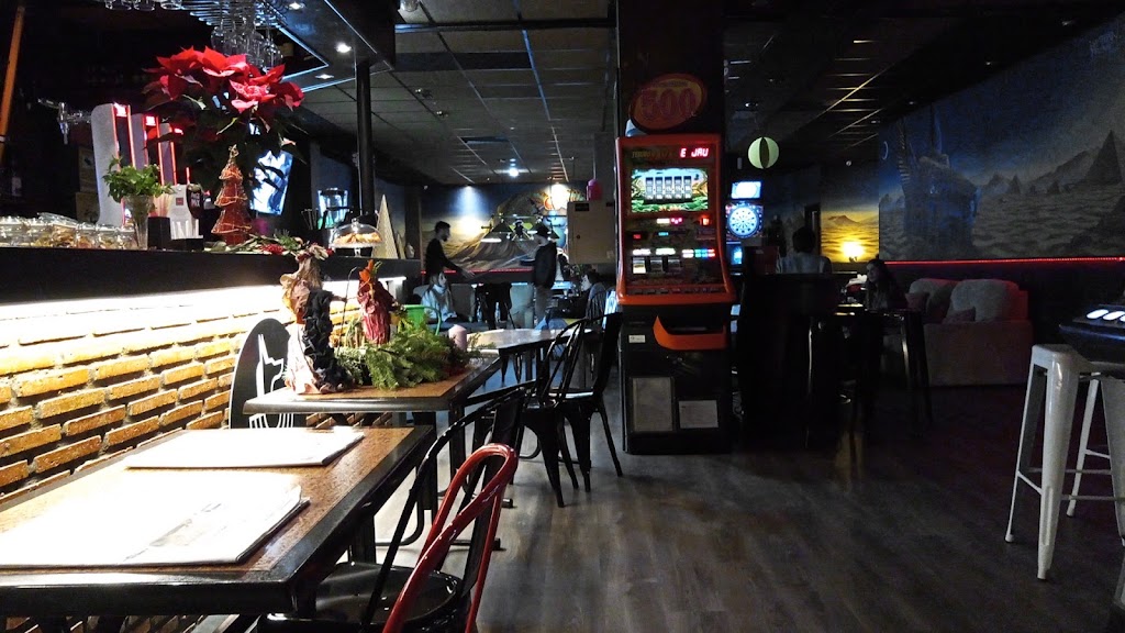 Anubis Pool Bar — Ambiente