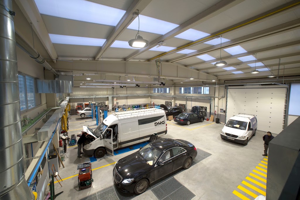 Gazpi Tudela, Concesionario Oficial Mercedes-Benz — Interior