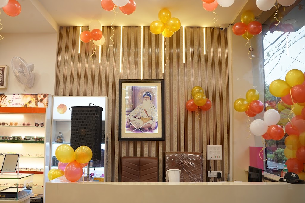 Narula Opticals Professional Eye Care Optical Store In Amritsar