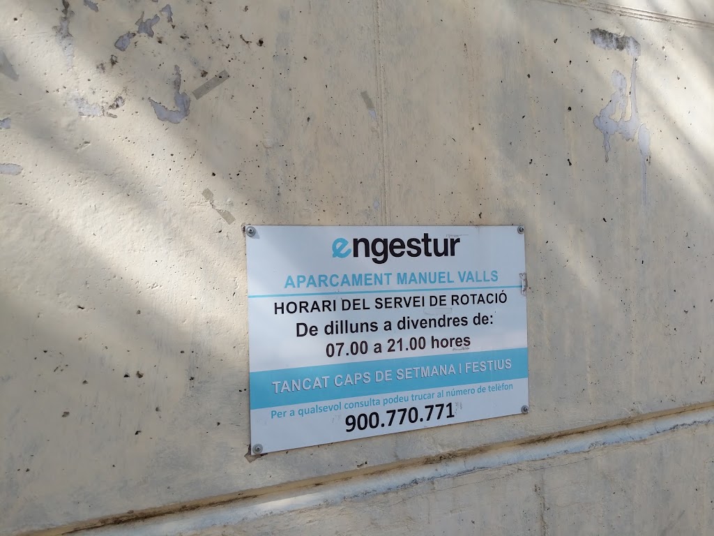 Aparcamiento Manuel Valls — Signo
