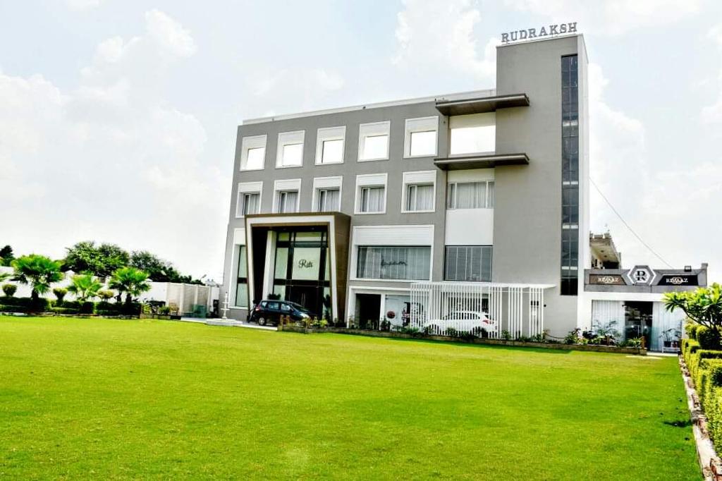 Rudraksh Hotel Resort