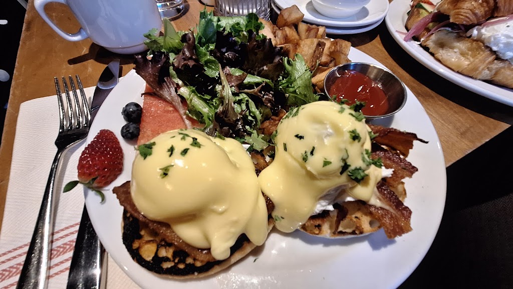 Eggs Benedict