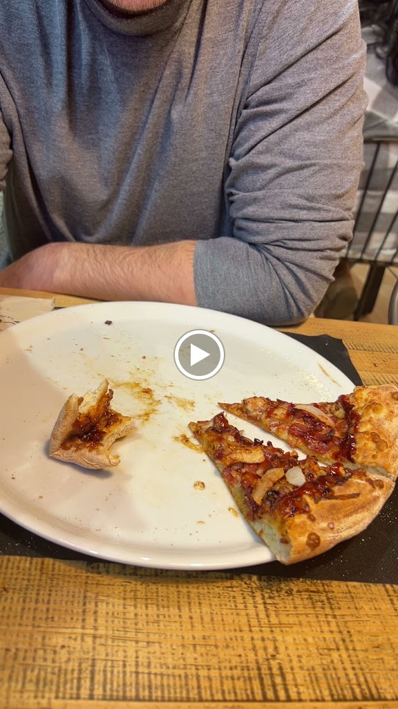 Pizzeria Carlos Naron — Videos