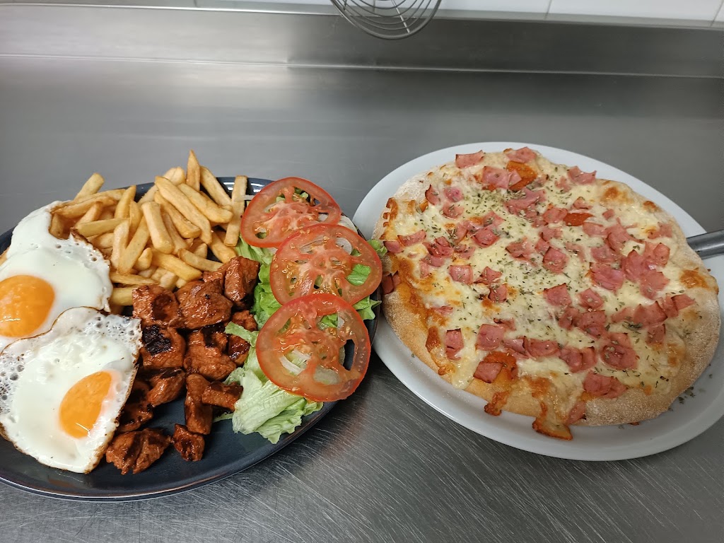 Cafeteria Apolo Marin — Comida y bebida