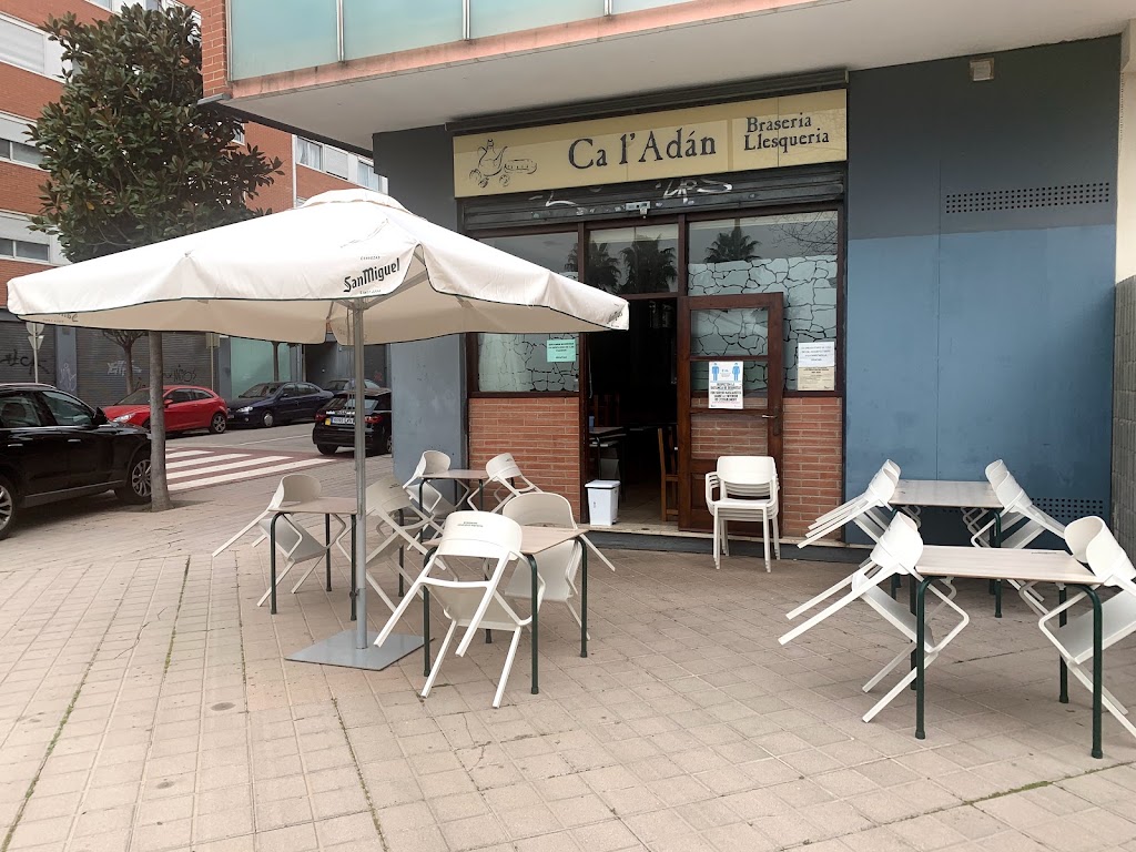 Ca l'Adan Restaurant — Ambiente