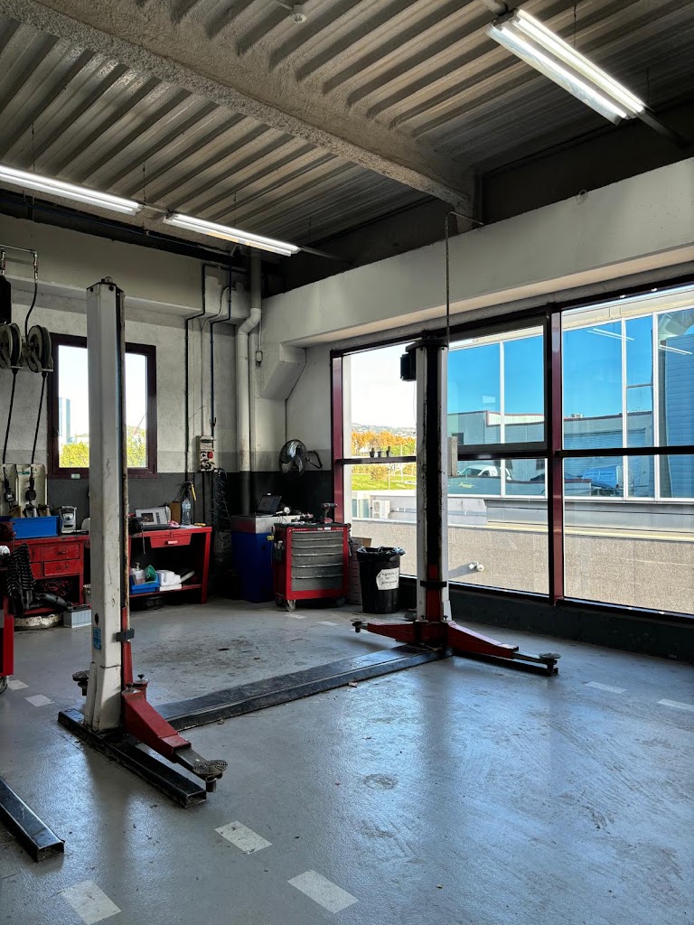Taller oficial Seat Maresme Lesseps — Interior