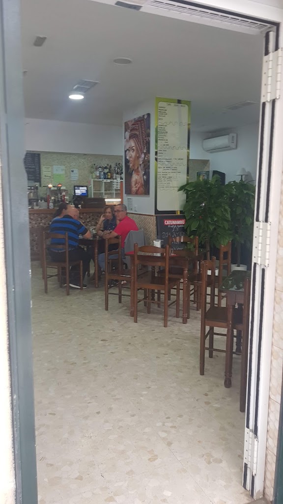 Bar Cafeteria Los Olivos — Ambiente