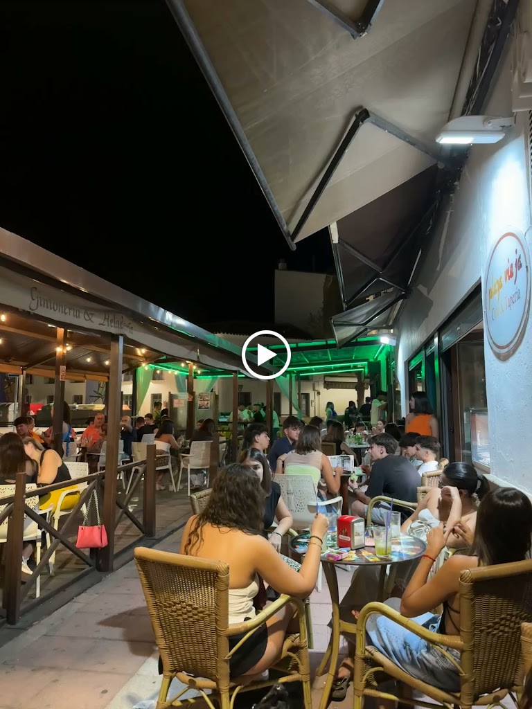Cafeteria Plaza Vieja — Videos