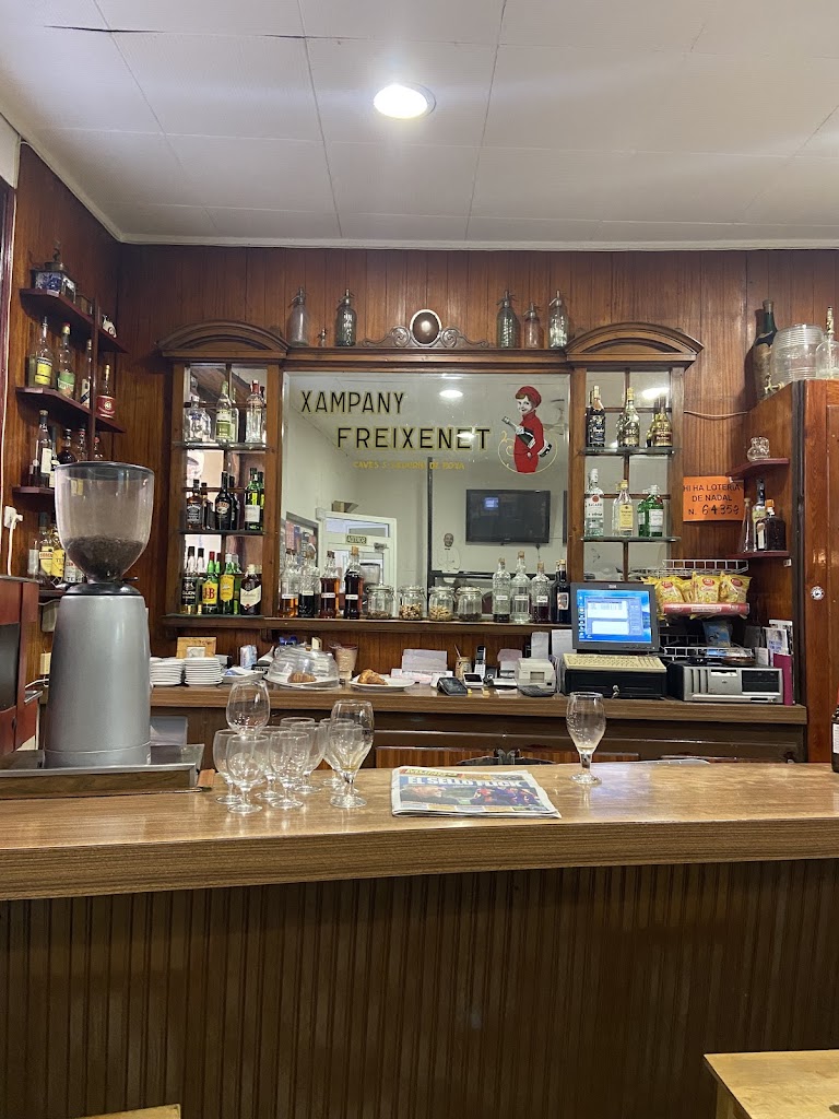 Restaurant Taverna Can Bernat — Ambiente