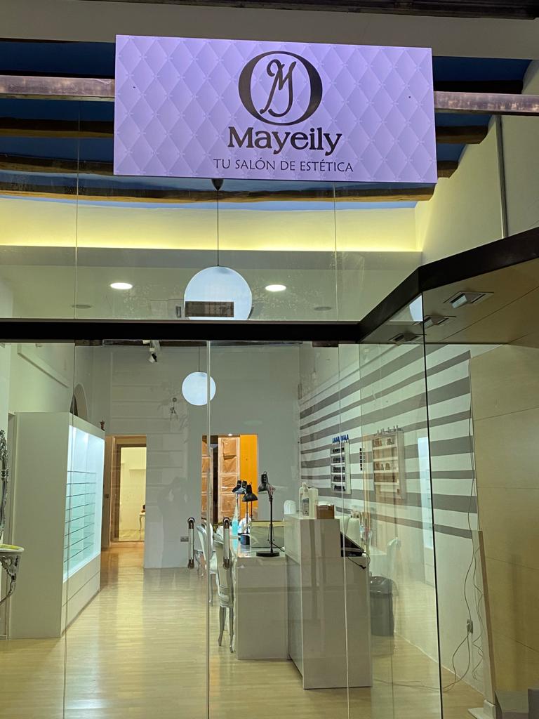 Mayeily Nails — Exterior
