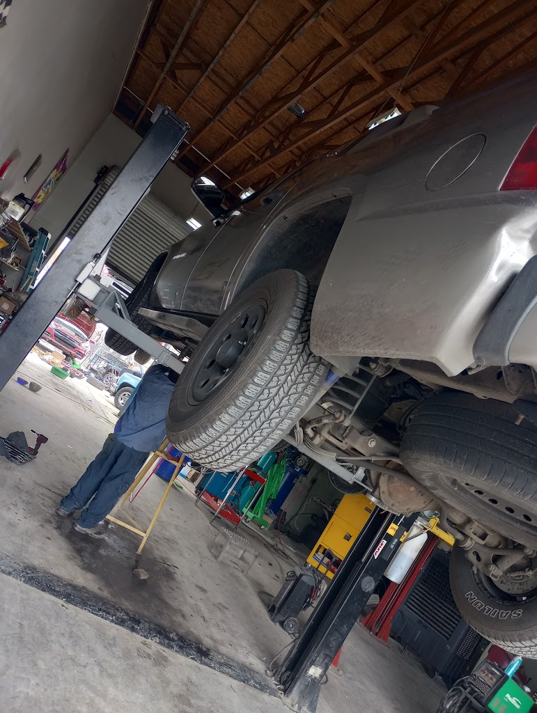 J & J Auto Repair in Selma