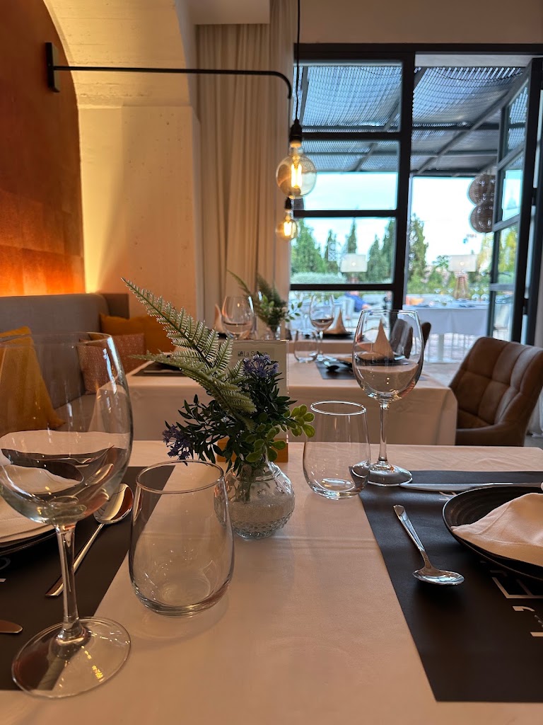 Restaurante L'etiquette — Del propietario