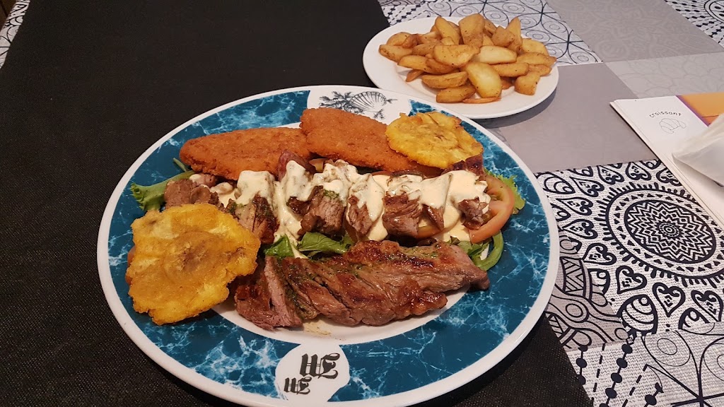 Restaurante, Bar y Billares Casa Carlos — Comida y bebida